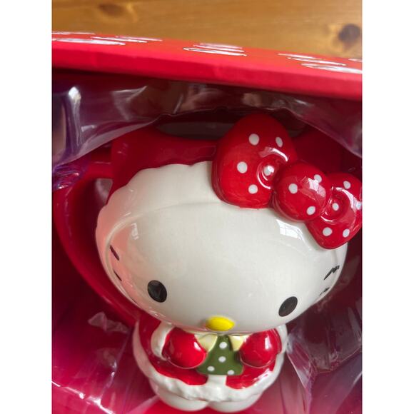 Hello Kitty Mug and Figurine Gift Set NEW in Box Christmas - Picture 4 of 10